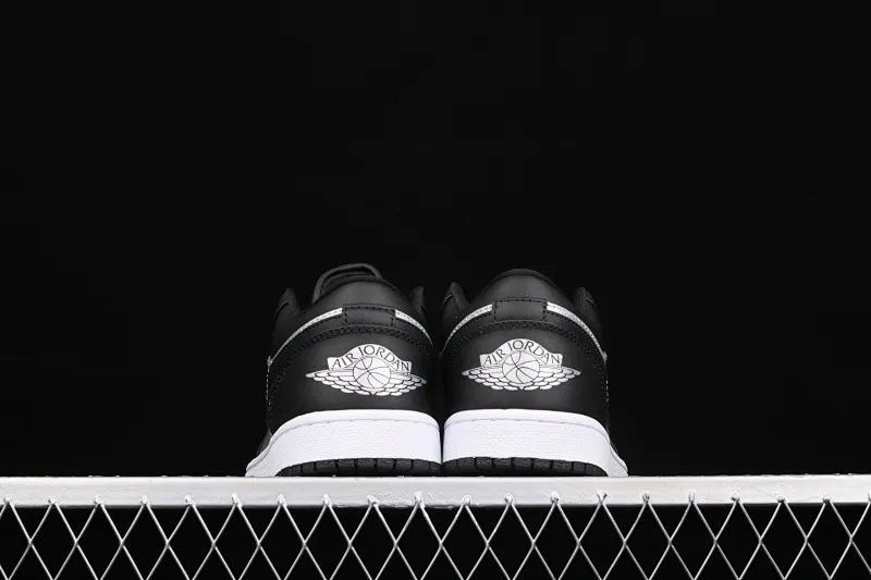 All categories Air Jordan Jordan series basketball shoes Air Jordan 1 Low X version Air Jordan 1 Low AJ1 Joe 1 low top black silver cultural and leisure sports shoes DA5551-001
